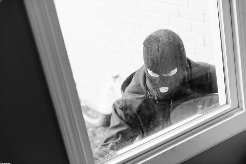 Sistema seguridad hogar inteligente